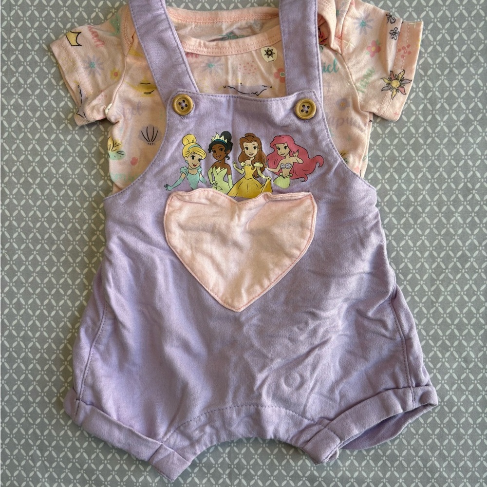 Our Universe Disney Princess Heart
Overall Set - BoxLunch Exclusive - 0-3 Months